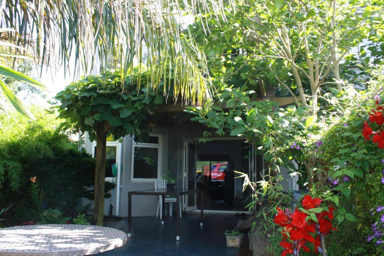 The Beach House Bed And Breakfast Maungatapu Экстерьер фото
